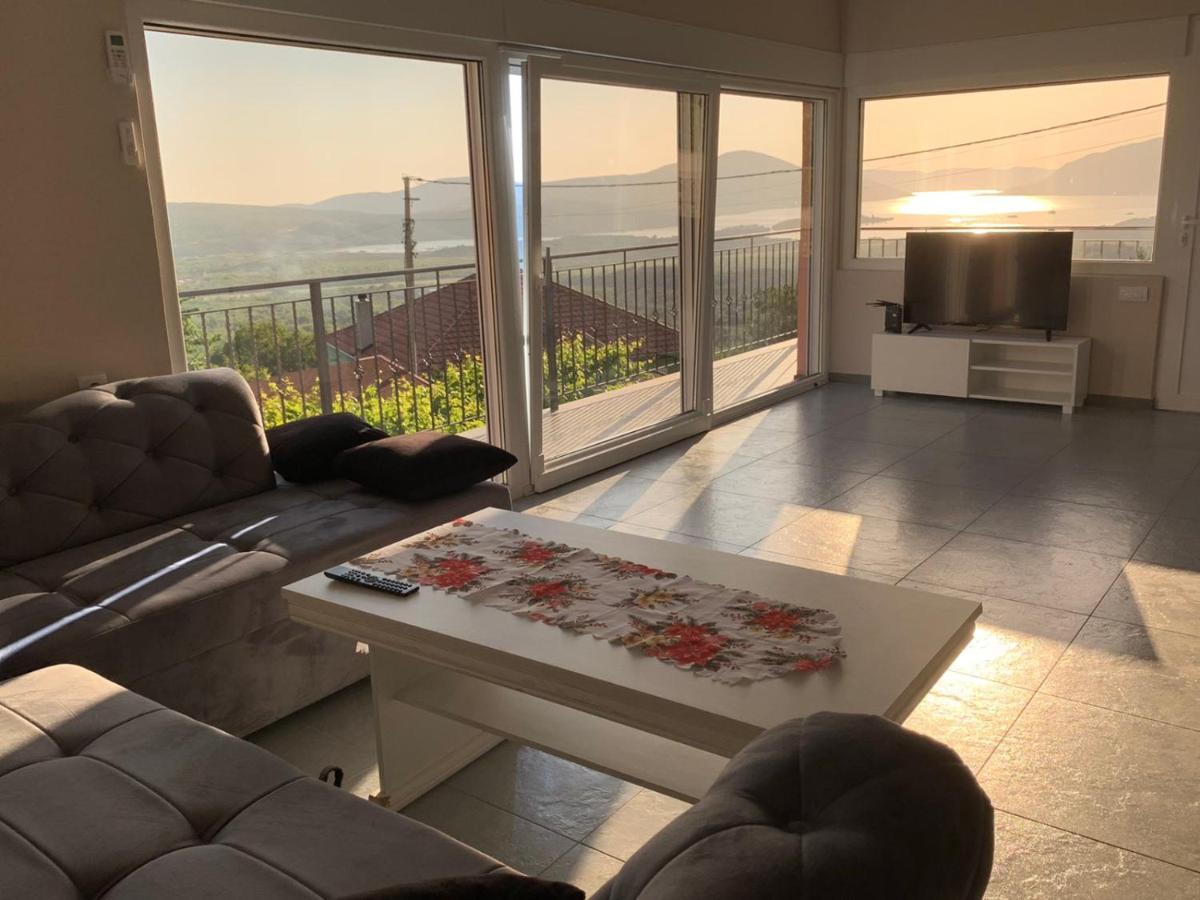 Appartamento Ostojic Lux Apartman Cattaro Esterno foto