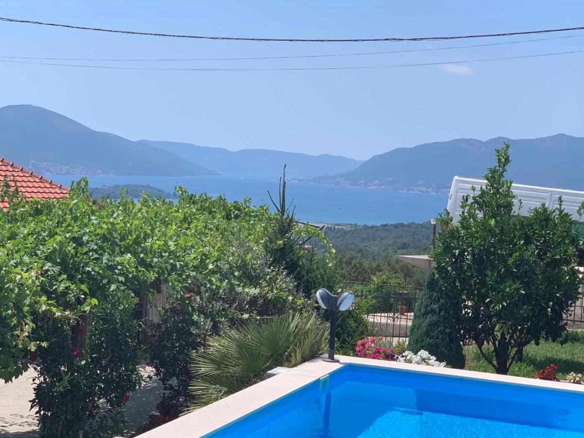 Appartamento Ostojic Lux Apartman Cattaro Esterno foto