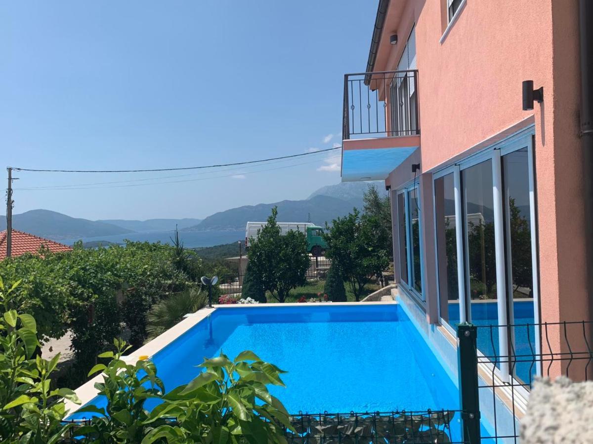 Appartamento Ostojic Lux Apartman Cattaro Esterno foto