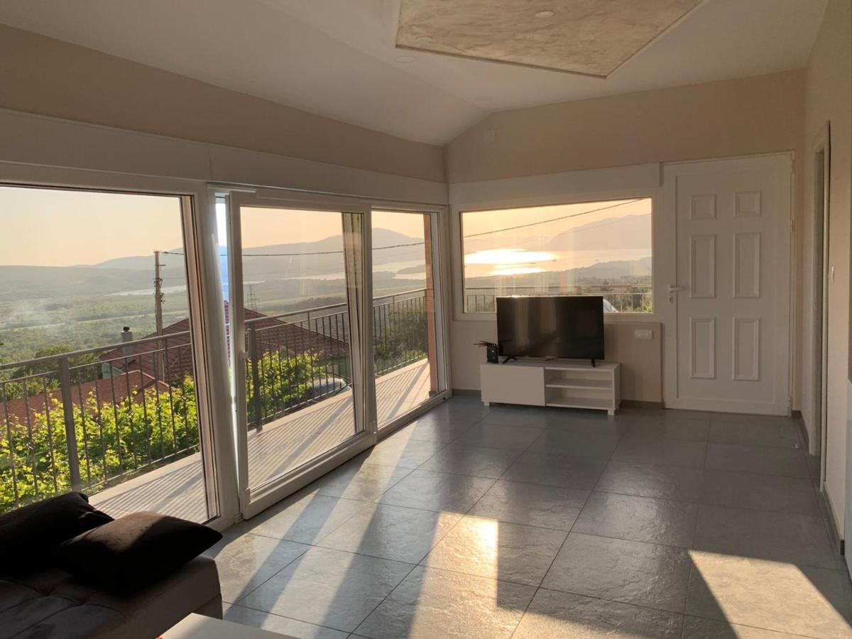 Appartamento Ostojic Lux Apartman Cattaro Esterno foto