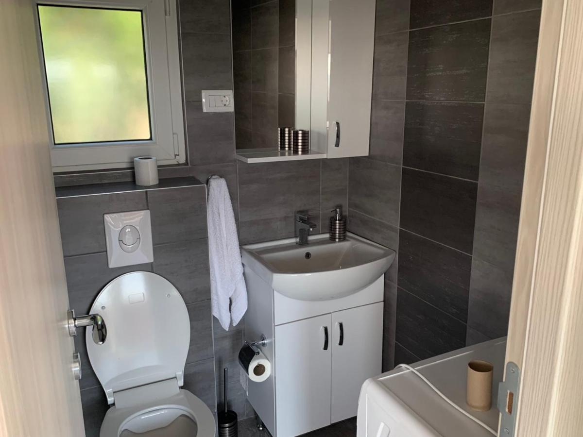 Appartamento Ostojic Lux Apartman Cattaro Esterno foto