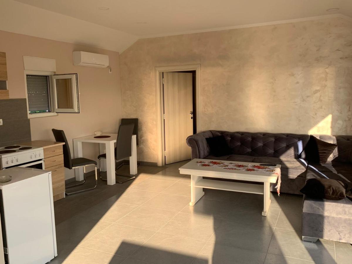 Appartamento Ostojic Lux Apartman Cattaro Esterno foto