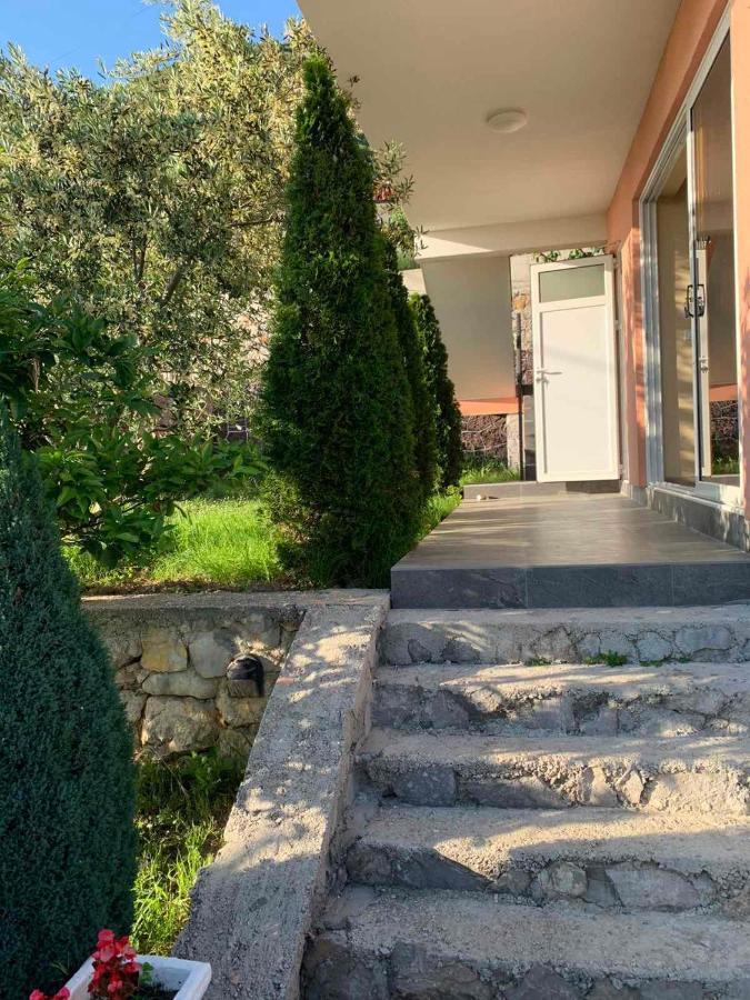 Appartamento Ostojic Lux Apartman Cattaro Esterno foto